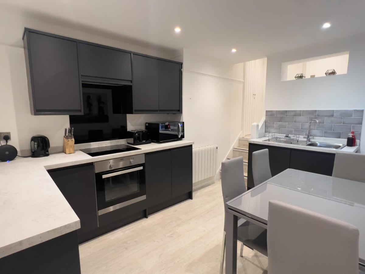 The Dragon Pad Boutique Apartment Tunbridge Wells Buitenkant foto