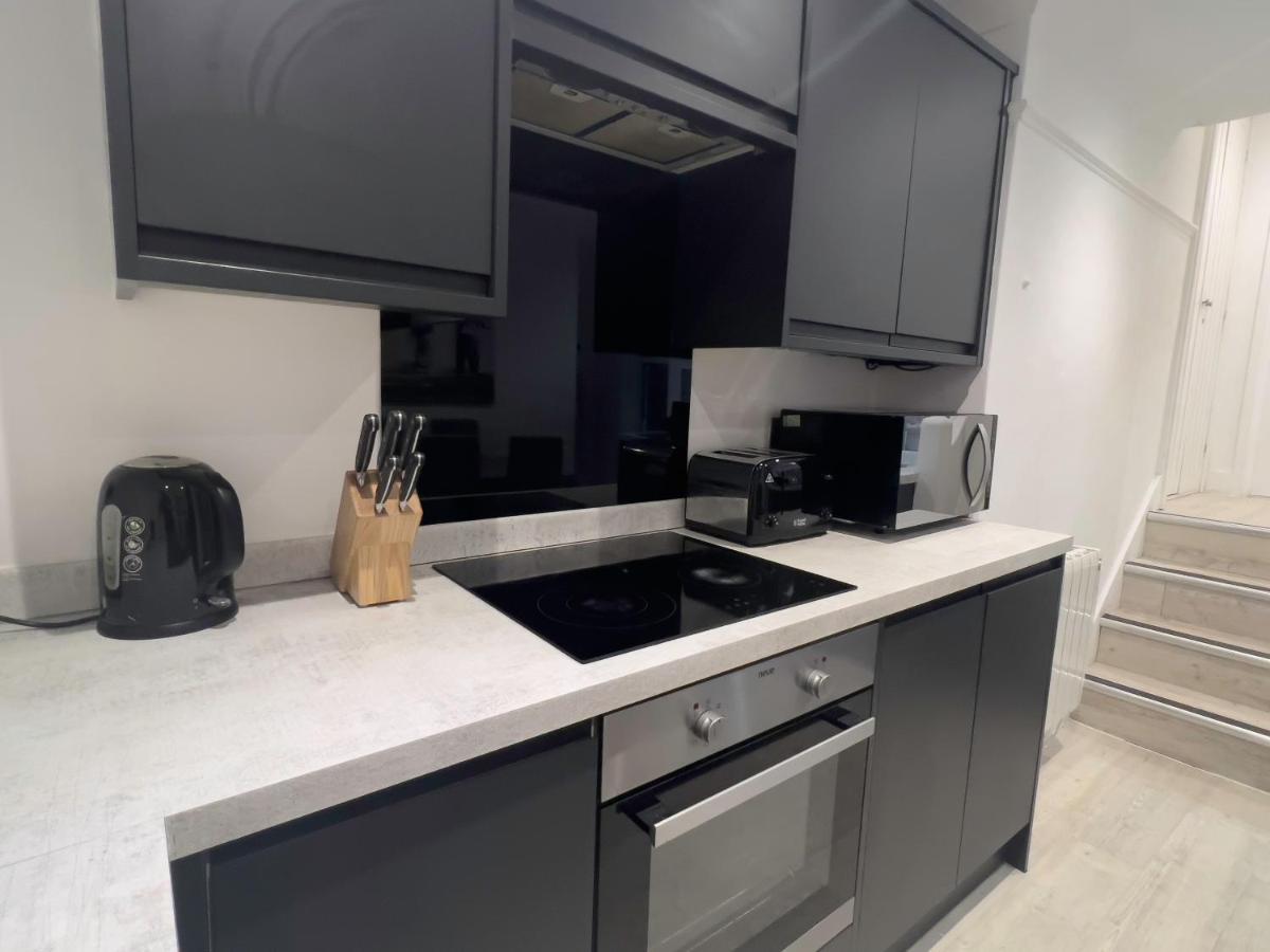 The Dragon Pad Boutique Apartment Tunbridge Wells Buitenkant foto
